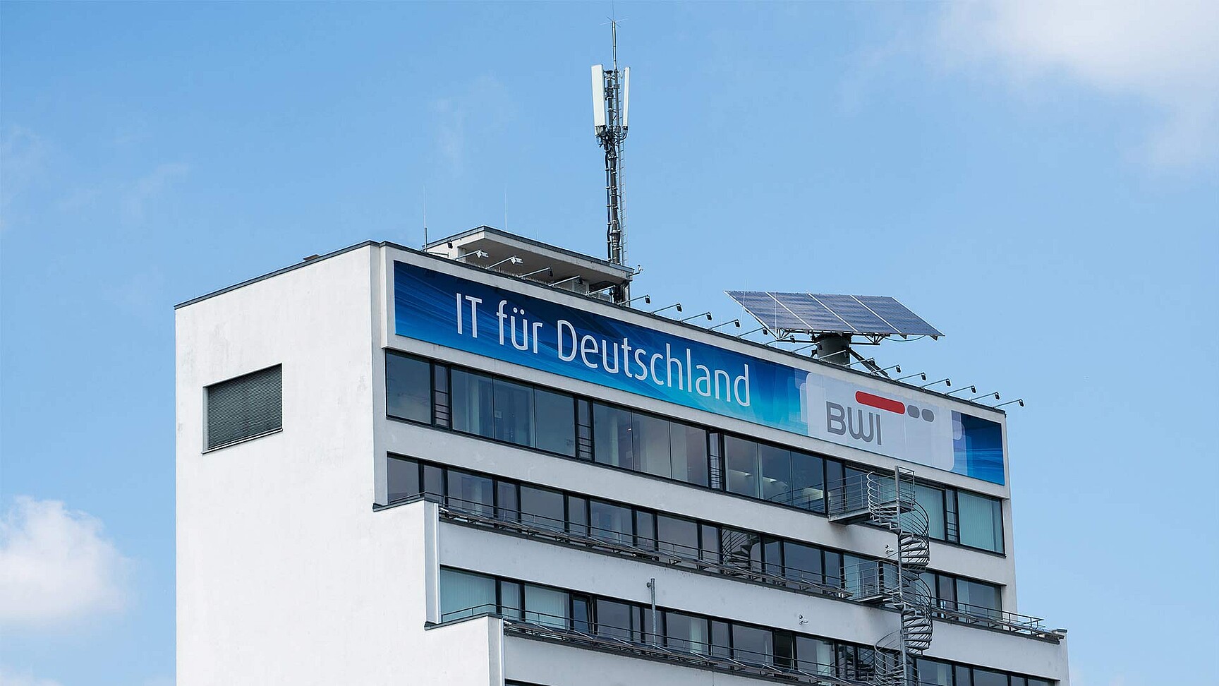 Bild des BWI Gebäudes. Bei gehört zu den Top-4 der führenden internen IT-Dienstleister in Deutschland.