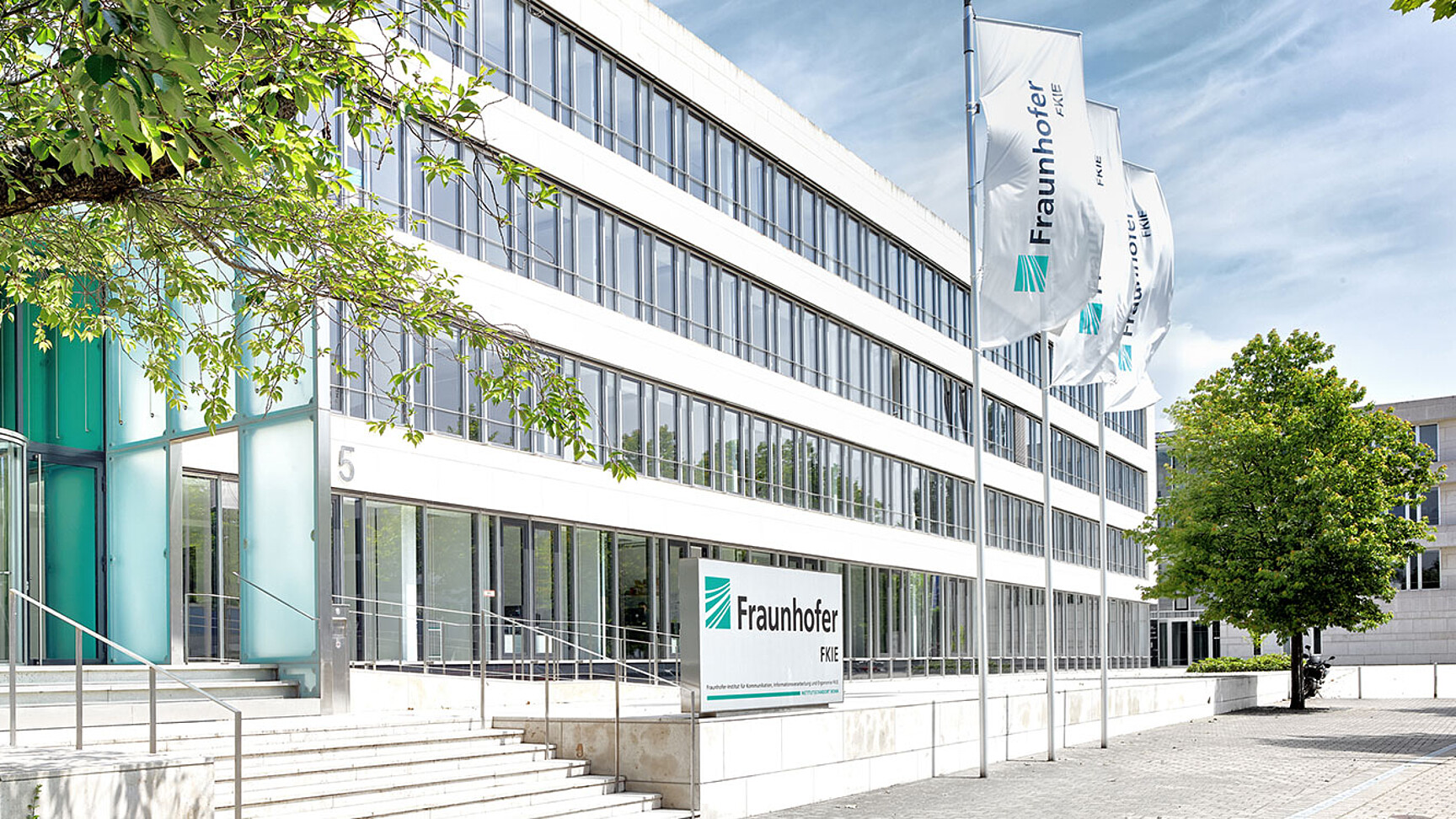 Bonner Sitz des Fraunhofer-Institutes für Kommunikation, Informationsverarbeitung und Ergonomie FKIE @ Uwe Bellhäuser/FKIE