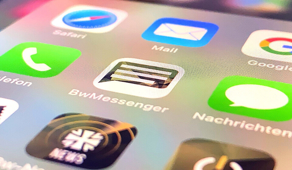 App-Icon des BwMessenger auf einem Smartphone © BWI GmbH