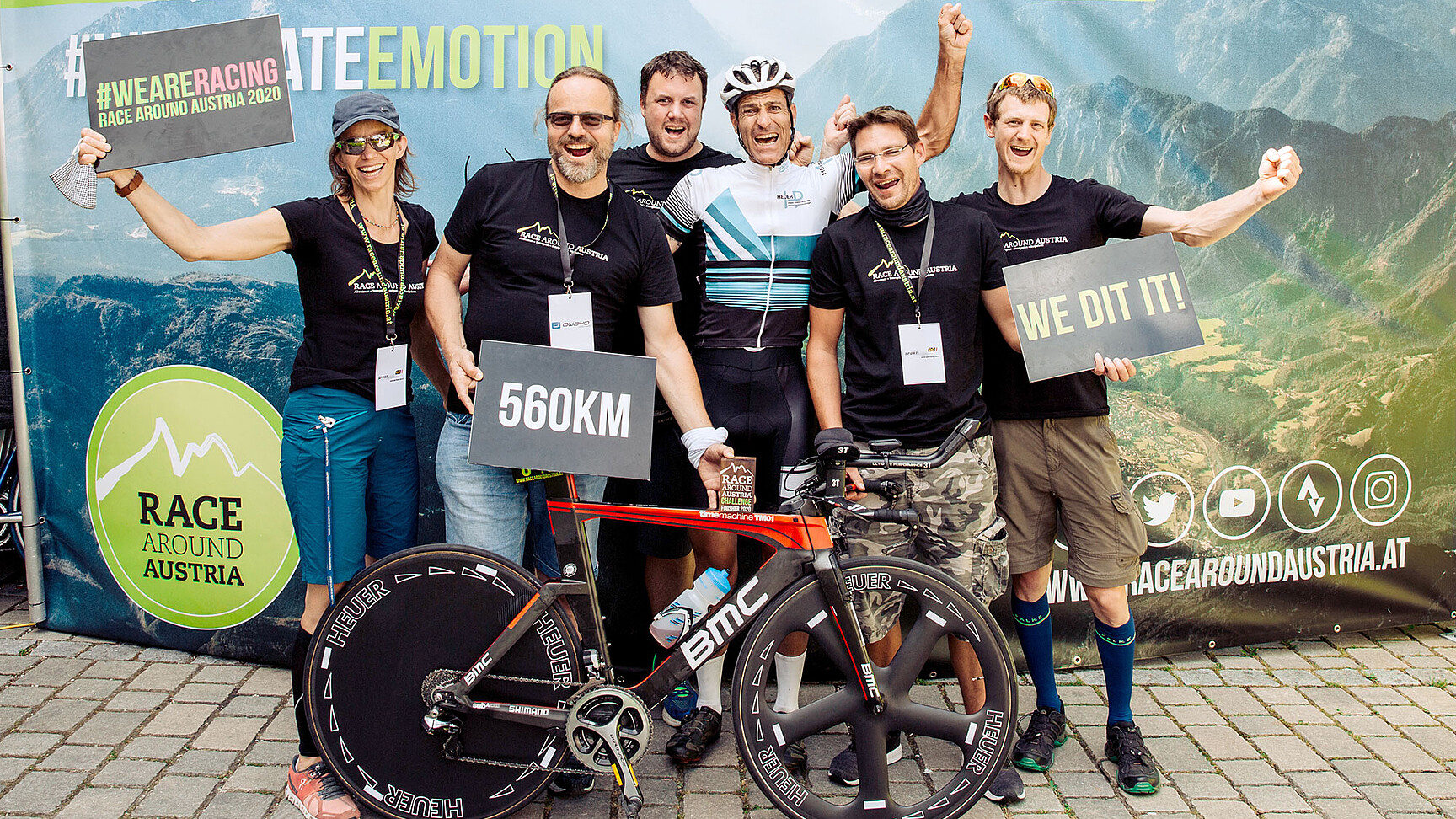 Das „Race Around Austria“-Team © privat